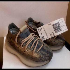 Addidas Yeezy infant 380 boost size 4k - NWT